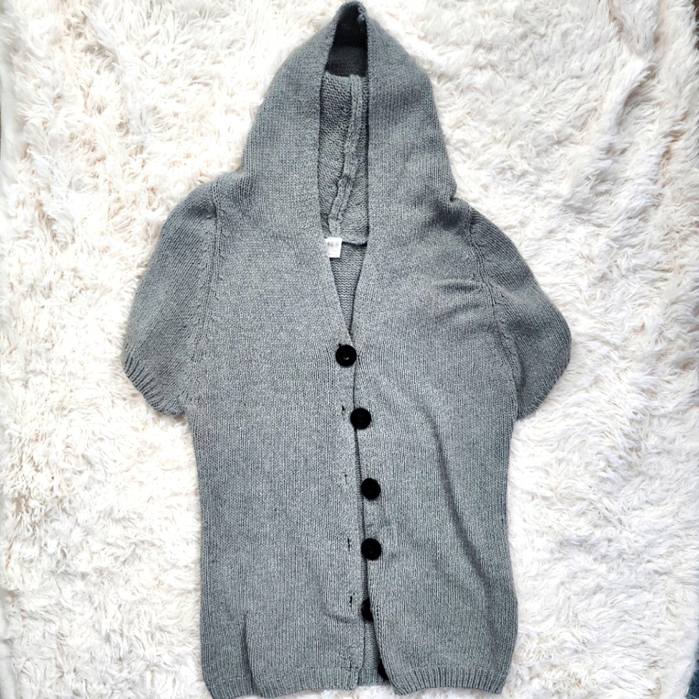Sz L Gray Short-Sleeved Cardigan